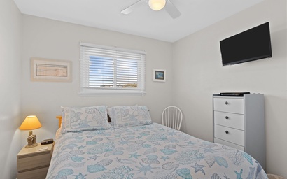 Fins to the Right- West 31