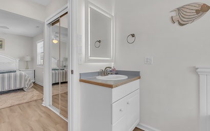 Pier Pointe 1B3 West - Bldg 2913 23