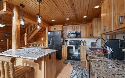 The Log Home of Fish Creek 2