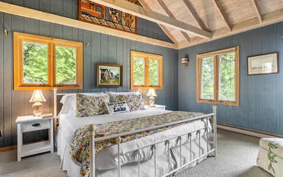 Log Cabin on Kangaroo Lake 4