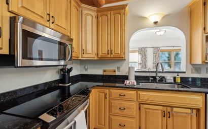 Top of the Hill Cabin 9