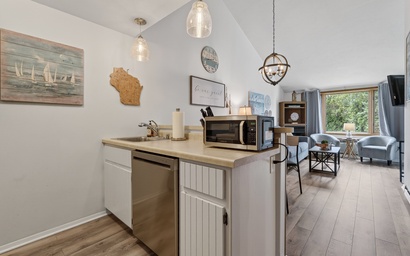Ephraim's Pearl (Unit 203) 4