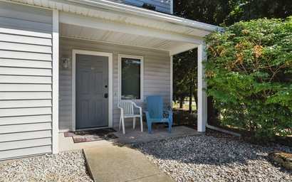 Hilltop Hideaway (Unit B-5) 5