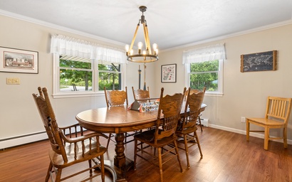 Captain's Quarters 8