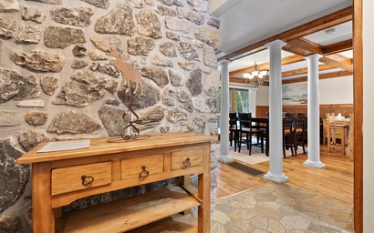 Lady Slipper Waterfront Retreat 6