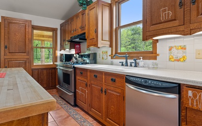 The Goddess Door Family Home 8