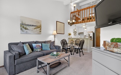 Cedar Haven (Unit 202) 4