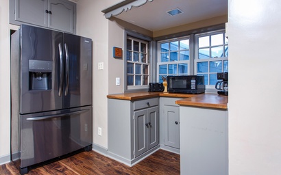 Manistique Stone Cottage 7