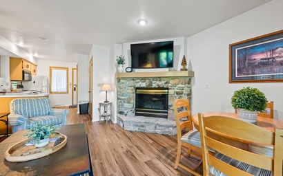 Holiday by the Bay (Unit A-4) 6