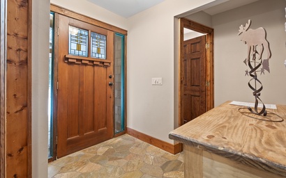 Lady Slipper Waterfront Retreat 5