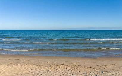 Little White Cottage on the Lake