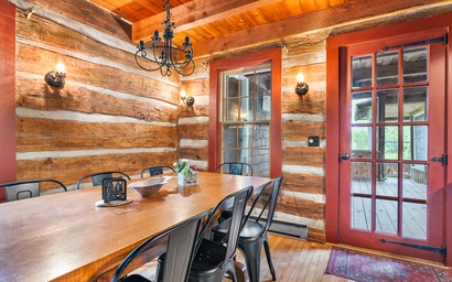 Log Cabin on Kangaroo Lake 9