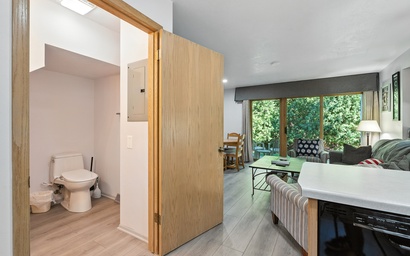 Hilltop Hideaway (Unit B-5) 8