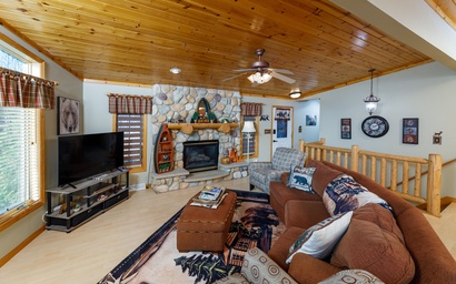T&J Northwoods Cabin 2