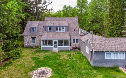 Manistique Stone Cottage 5