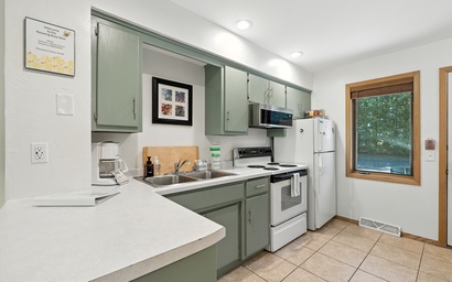 Relaxing Busy Bee (C-7) 8