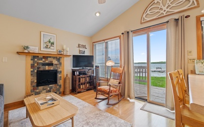 Sunset Shores - Lakeside Cabin #1 2