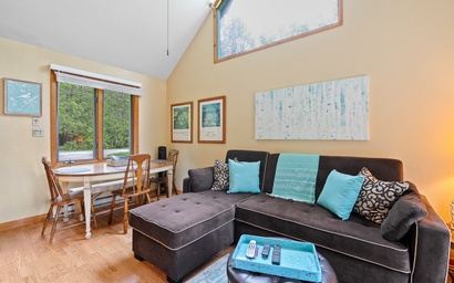 Sunset Shores - Chalet Cabin #3 9