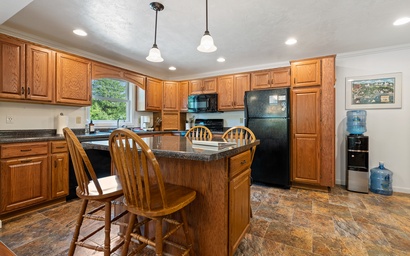 Captain's Quarters 2