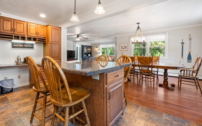 Captain's Quarters 7