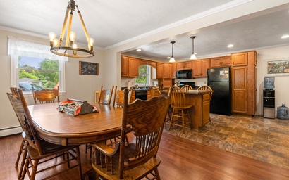 Captain's Quarters 9