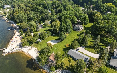 Thenell's Beach House 3