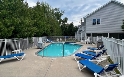 Hilltop Hideaway (Unit B-5) 4