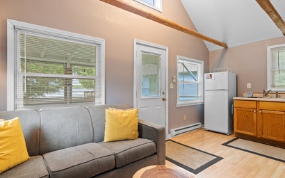 Sunset Shores - Tiger Lily Cabin #5 6