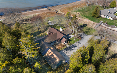 Baileys Harbor Lakefront Abode