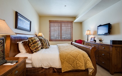 EL5102 - Emerald Lodge 6