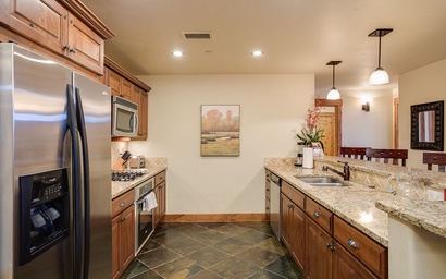 EL5102 - Emerald Lodge 4