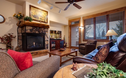 TL2203 - Timberline Lodge