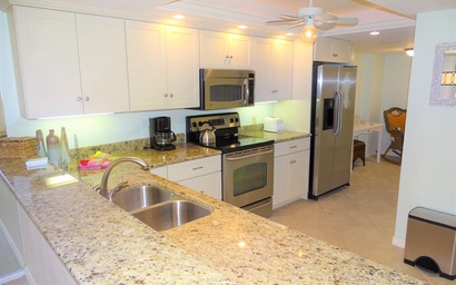 Gulf and Bay Club- B307