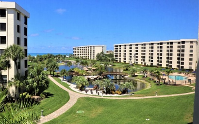 Gulf and Bay Club- C401