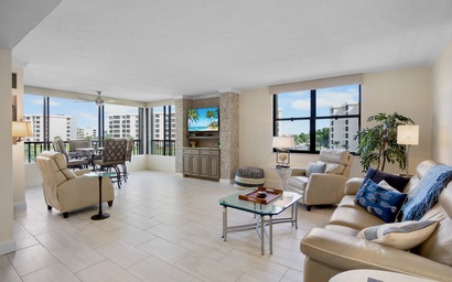 Gulf and Bay Club- B308