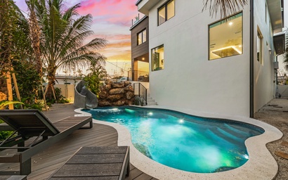 Knot A Basic Beach House