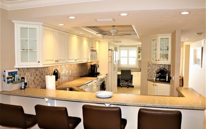 Gulf and Bay Club- B207