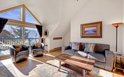 Ski Country Penthouse 4 3