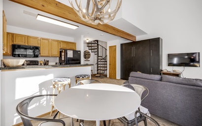 River Mountain Lodge 202E 3