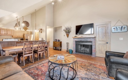 Ski Country Penthouse 3 4