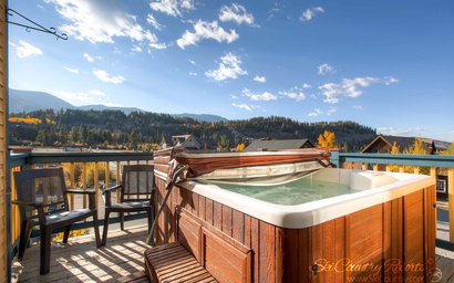 Ski Country Penthouse 3 4