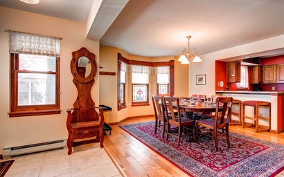 Victorian Gables E 4