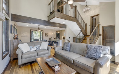 108 Streamside Cir