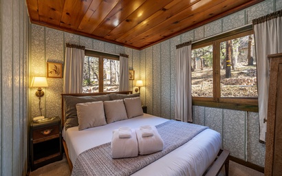 Velvet Cub Hideaway 4