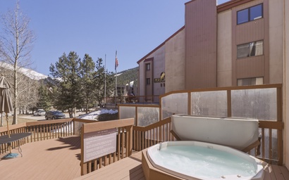 SHE305 Summit House East 2