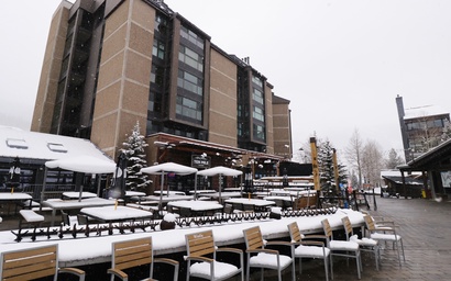 MP613H Mountain Plaza Hotel Room 6