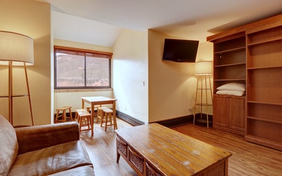 VS553 Village Square Hotel Room 2