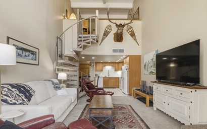 SHE305 Summit House East 3