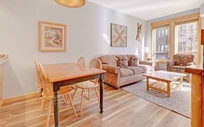 TX212 Taylors Crossing 3