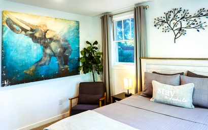 Entire Guest Suite in Lakewood (Front Unit) 6